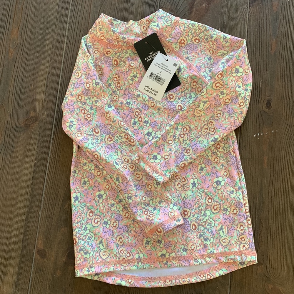 Cute Rash Guard 4 Girls!